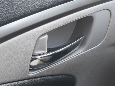 Used 2019 Honda Pilot LX image 10