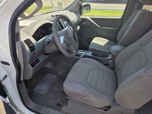 Used 2015 Nissan Frontier S image 31