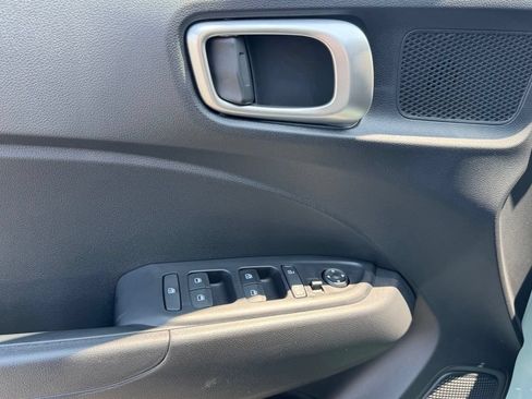 Certified 2026 Hyundai Venue SEL FWD image 38