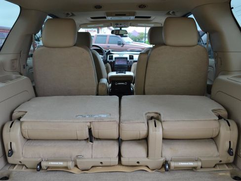 Used 2014 Cadillac Escalade Premium AWD/4WD image 9