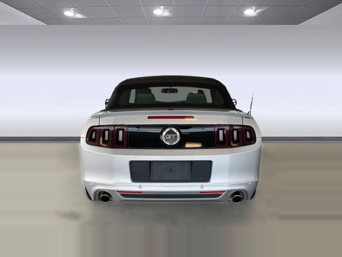 Used 2013 Ford Mustang GT Premium w/ Brembo Brake Pkg RWD image 10