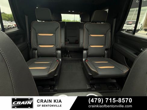 Used 2022 GMC Yukon AT4 w/ Technology Package AWD/4WD image 31