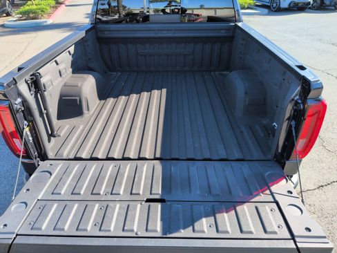 Used 2023 GMC Sierra 1500 Denali Ultimate image 32