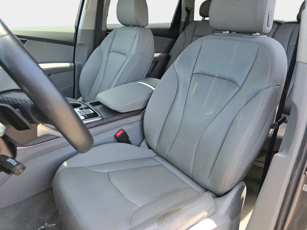 Used 2023 Audi Q7 2.0T Premium Plus w/ Premium Plus Package AWD/4WD image 19