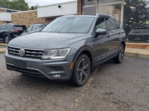 Used 2018 Volkswagen Tiguan SEL AWD/4WD image 3