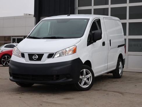 Used 2020 Nissan NV200 S image 4