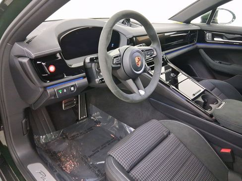 New 2026 Porsche Panamera 4 image 4