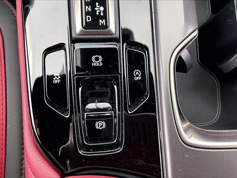 Used 2025 Lexus NX 250 FWD w/ Towing Package (2000 Lbs) image 32