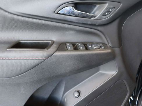 Used 2023 Chevrolet Equinox RS FWD image 14