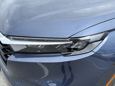 Certified 2025 Honda CR-V EX image 6