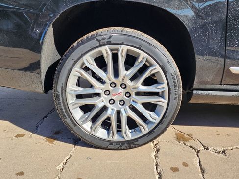 New 2026 GMC Yukon XL Denali w/ Denali Reserve Package image 64