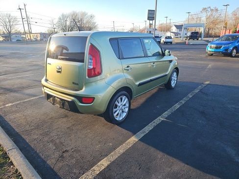 Used 2013 Kia Soul + image 7