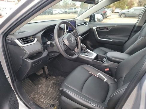 Used 2024 Toyota RAV4 LE image 9