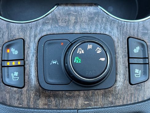 Used 2020 GMC Acadia Denali w/ Denali Ultimate Package image 22