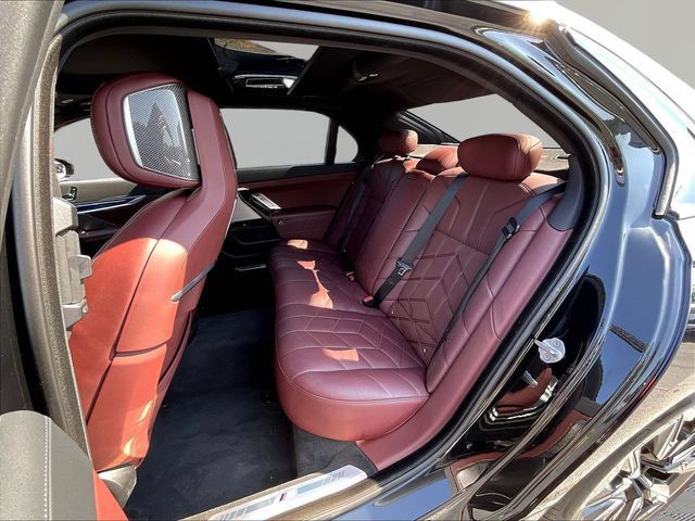 Used 2023 BMW 740i RWD image 22