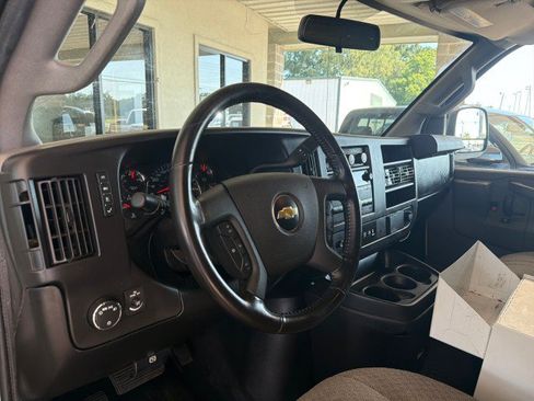 Used 2021 Chevrolet Express 2500 w/ Driver Convenience Package RWD image 13