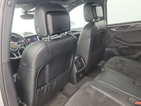 Used 2018 Porsche Macan AWD/4WD image 13