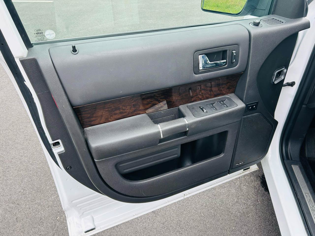 Used 2019 Ford Flex Limited FWD image 15