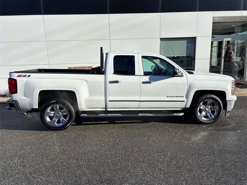 Used 2015 Chevrolet Silverado 1500 LTZ Z71 w/ LTZ Plus Package image 2