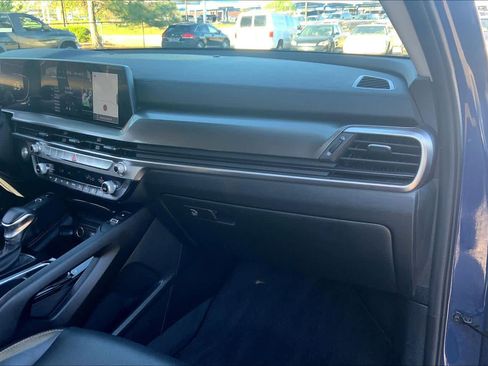 Used 2025 Kia Telluride S image 19