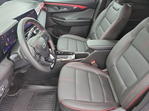 Used 2025 Chevrolet TrailBlazer RS w/ Convenience Package FWD image 9