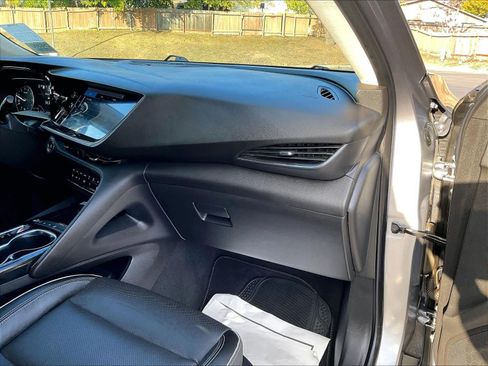 Used 2021 Buick Envision Essence w/ Technology Package I image 19