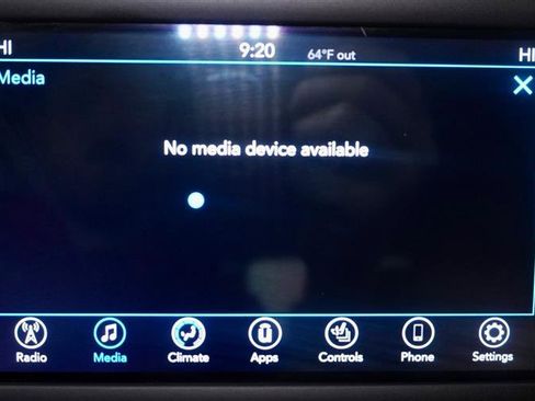 Used 2018 Chrysler Pacifica Touring-L image 17