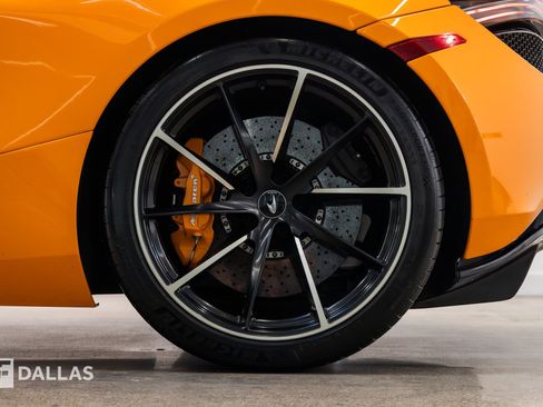 Used 2019 McLaren 720S Performance RWD image 7