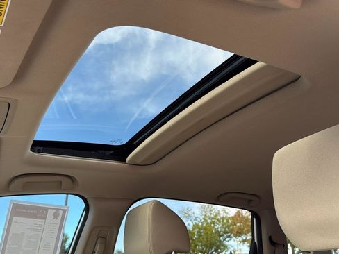 Used 2022 Honda CR-V EX image 16