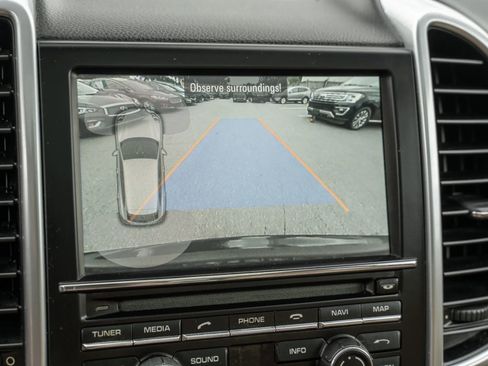 Used 2016 Porsche Cayenne AWD/4WD image 29