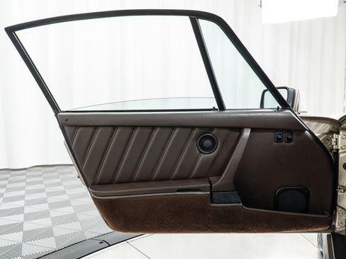 Used 1986 Porsche 911 Carrera image 15