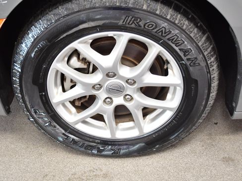 Used 2025 Chrysler Pacifica Select FWD image 38