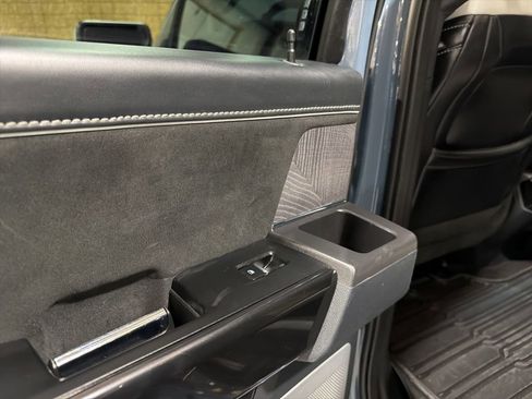 Used 2023 Ford F150 Lightning Platinum image 43