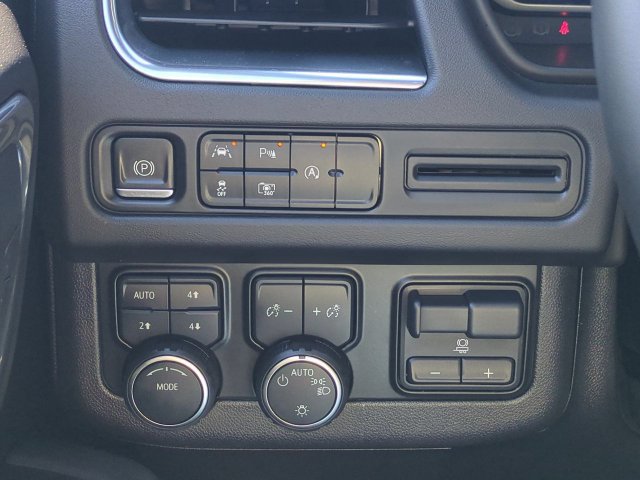 Used 2023 Chevrolet Tahoe RST w/ Luxury Package AWD/4WD image 18