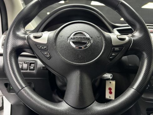 Used 2018 Nissan Sentra S image 21