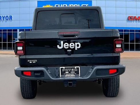 Used 2023 Jeep Gladiator Overland w/ Popular Equipment Package AWD/4WD image 6