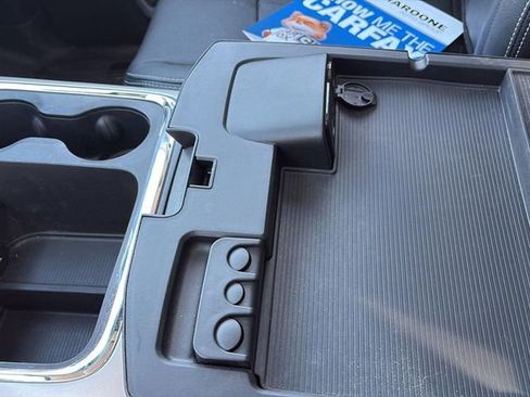 Used 2017 RAM 1500 Laramie w/ Convenience Group image 21