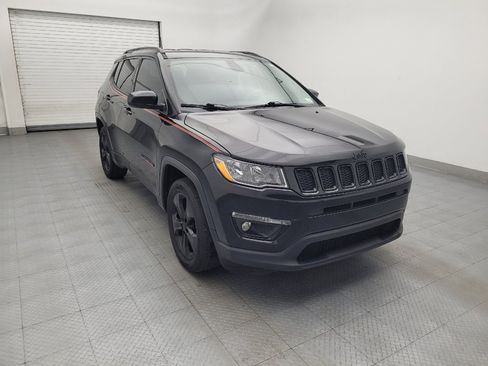 Used 2018 Jeep Compass Latitude w/ Popular Equipment Group FWD image 13