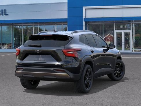 New 2026 Chevrolet Trax ACTIV FWD image 4