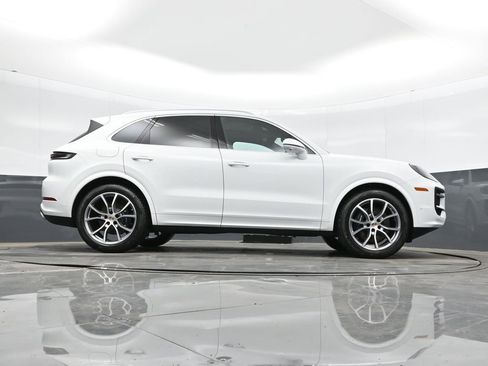 New 2026 Porsche Cayenne image 39