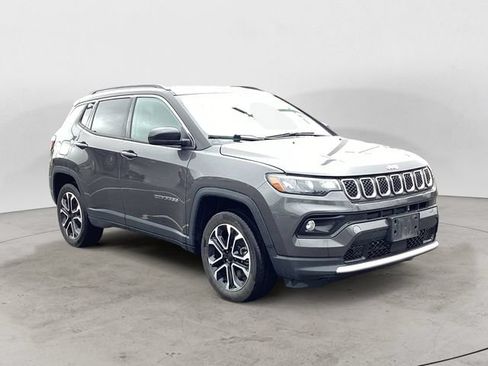 Used 2023 Jeep Compass Limited AWD/4WD image 7