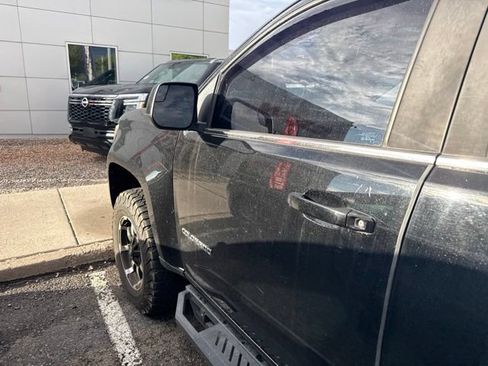 Used 2018 Chevrolet Colorado LT AWD/4WD image 16