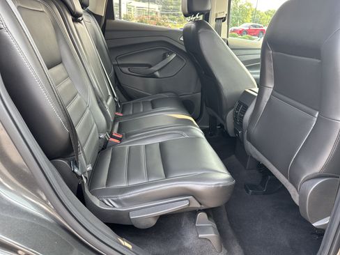 Used 2017 Ford Escape Titanium FWD image 17