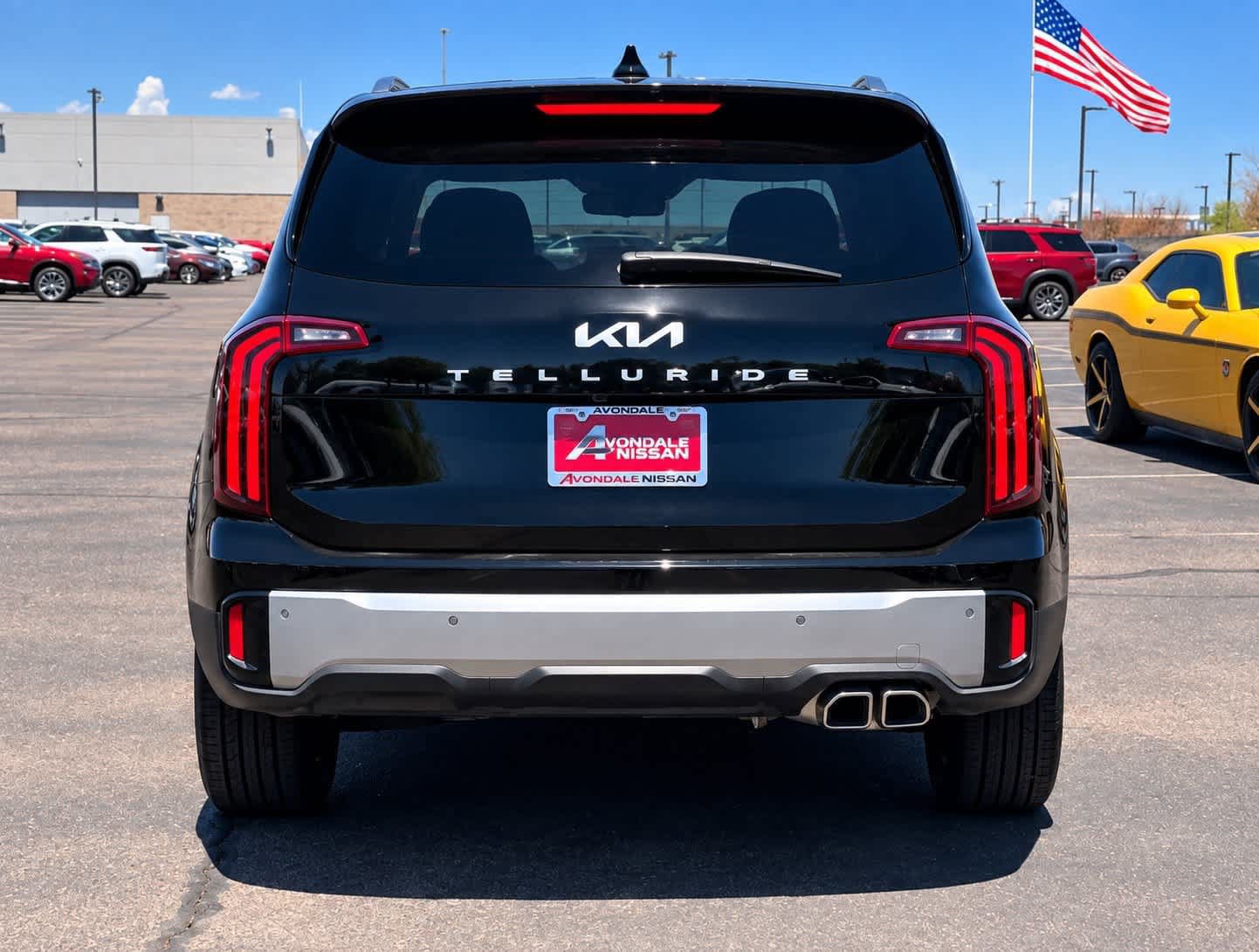 Used 2023 Kia Telluride S FWD image 6