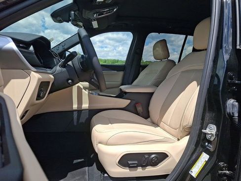 Used 2023 Jeep Grand Cherokee Limited w/ Luxury Tech Group II image 13