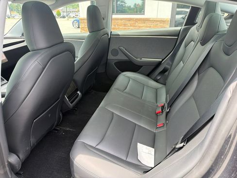 Used 2025 Tesla Model 3 Long Range RWD image 4