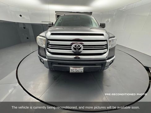 Used 2017 Toyota Tundra SR5 image 9