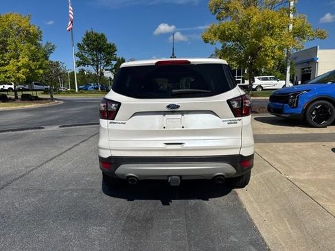 Used 2018 Ford Escape Titanium w/ Ford Safe & Smart Package FWD image 4