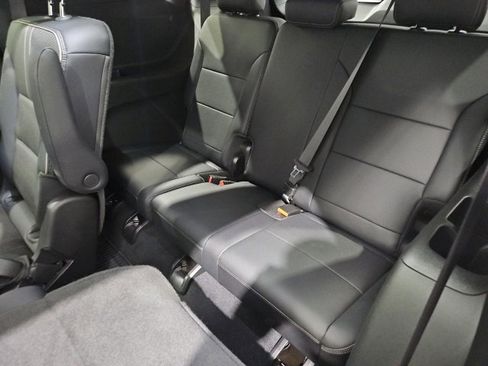 Certified 2025 Chevrolet Traverse High Country w/ LPO, Floor Liner Package image 12