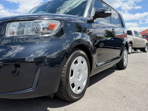 Used 2009 Scion xB FWD image 15